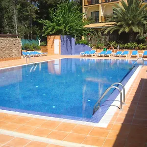 Univers 3*, Roses Spanien